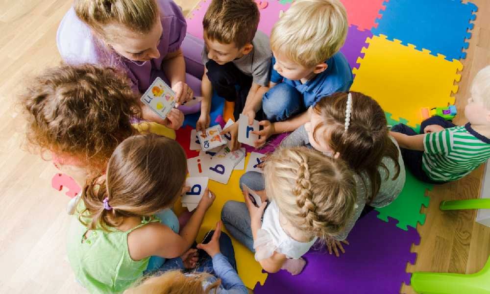 چگونه مهد کودک را با نیازهای کودک خود هماهنگ کنید؟