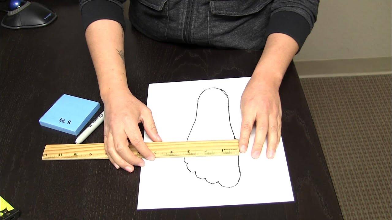 آماده سازی محل اندازه گیری سایز پای کودک